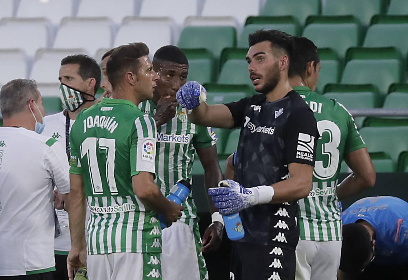 En imágenes, partido entre el Betis y el Alavés en el Benito Villamarín