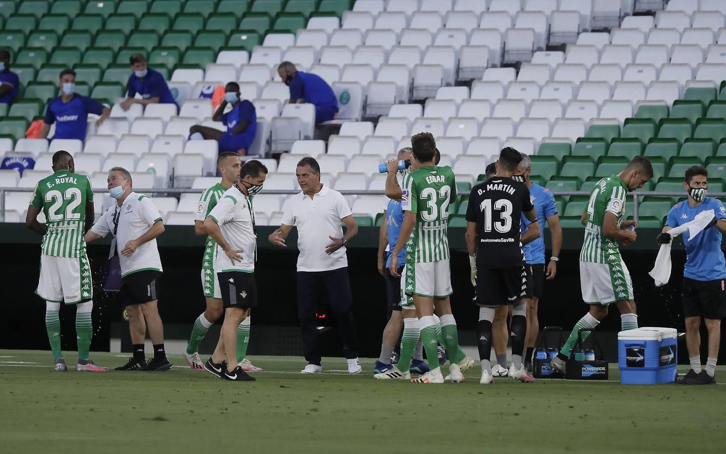 En imágenes, partido entre el Betis y el Alavés en el Benito Villamarín