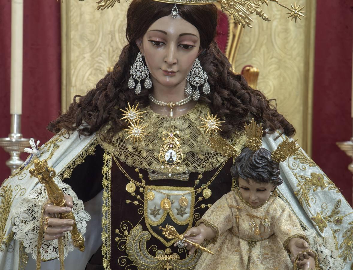 Veneración de la Virgen del Carmen de San Leandro