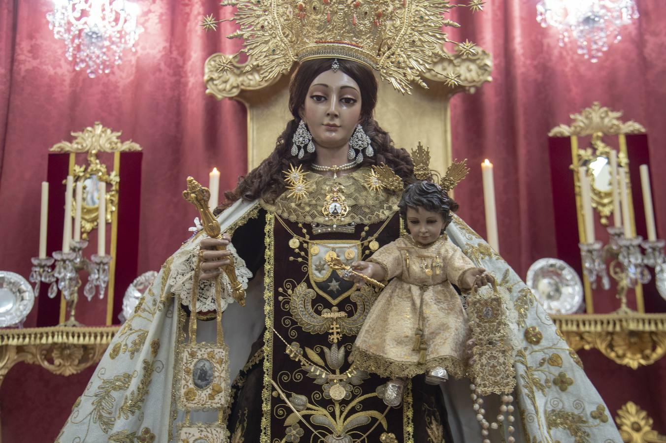 Veneración de la Virgen del Carmen de San Leandro