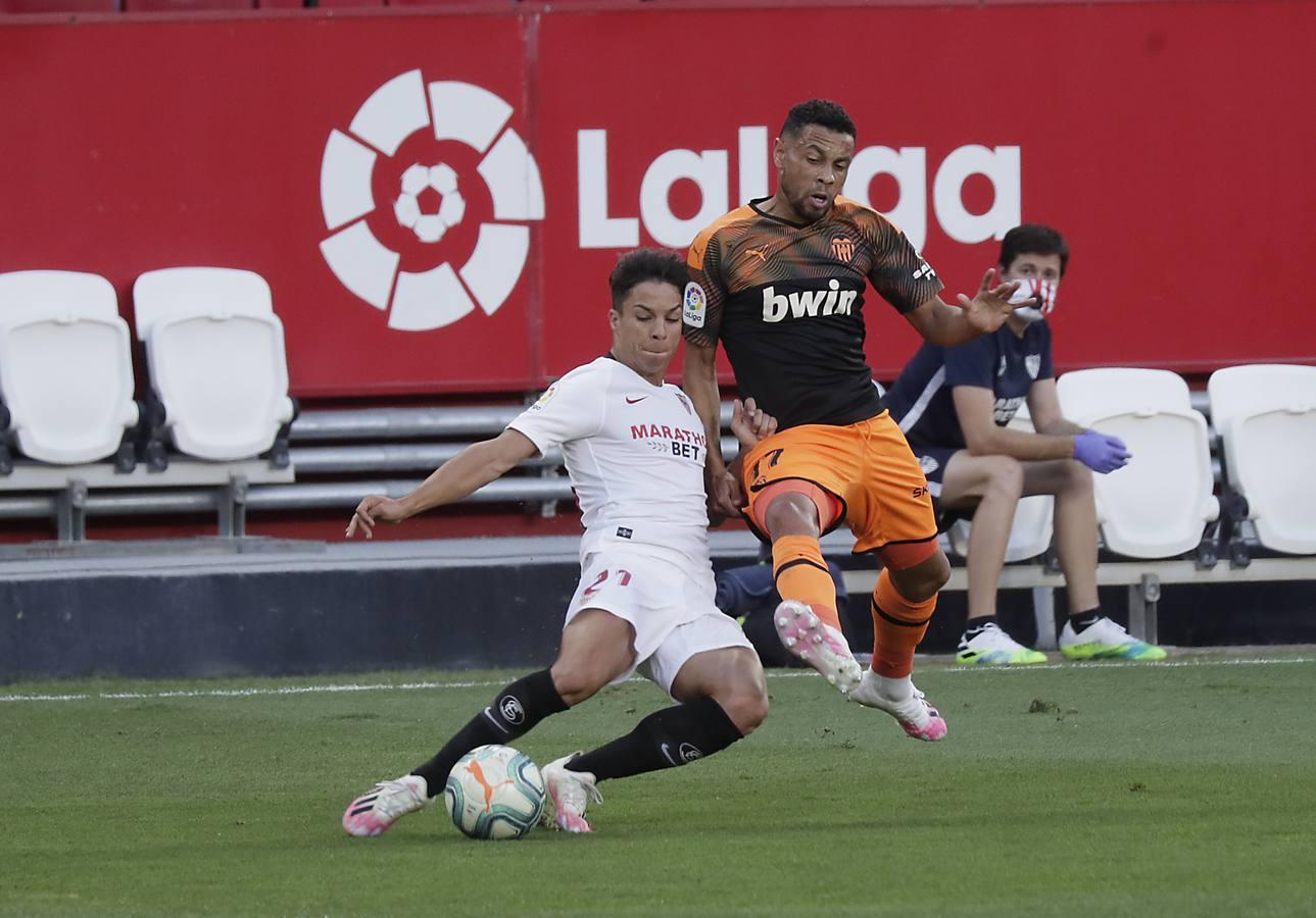 El partido entre el Sevilla y el Valencia, en imágenes