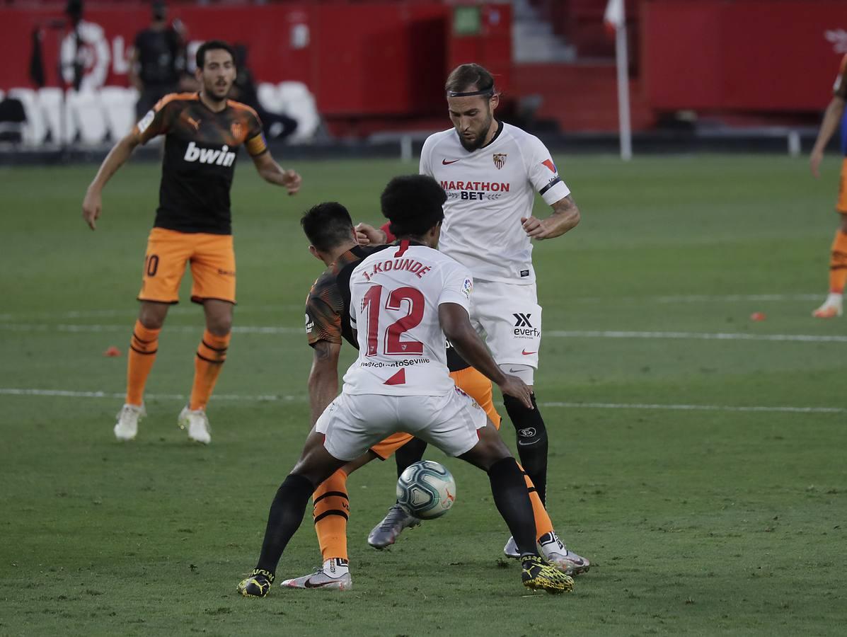 El partido entre el Sevilla y el Valencia, en imágenes