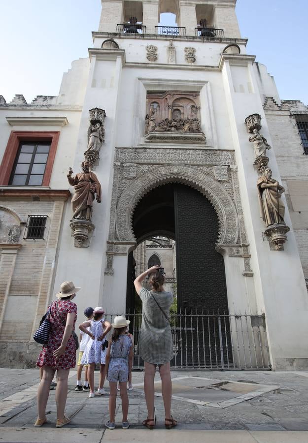 Reapertura de la Catedral de Sevilla a la visita cultural en grupos