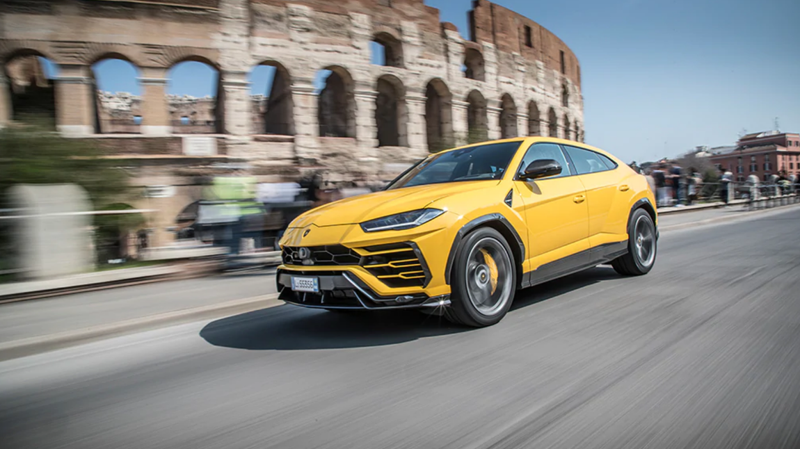 Lamborghini Urus. Se trata del SUV más deportivo del mercado, un cinco puertas con un motor V8 capaz de generar 650 CV de potencia y de acelerar de 0 a 100 km/h en 3,6 segundos, con una velocidad máxima superior a los 300 km/h. Su precio va desde los 233.000 euros