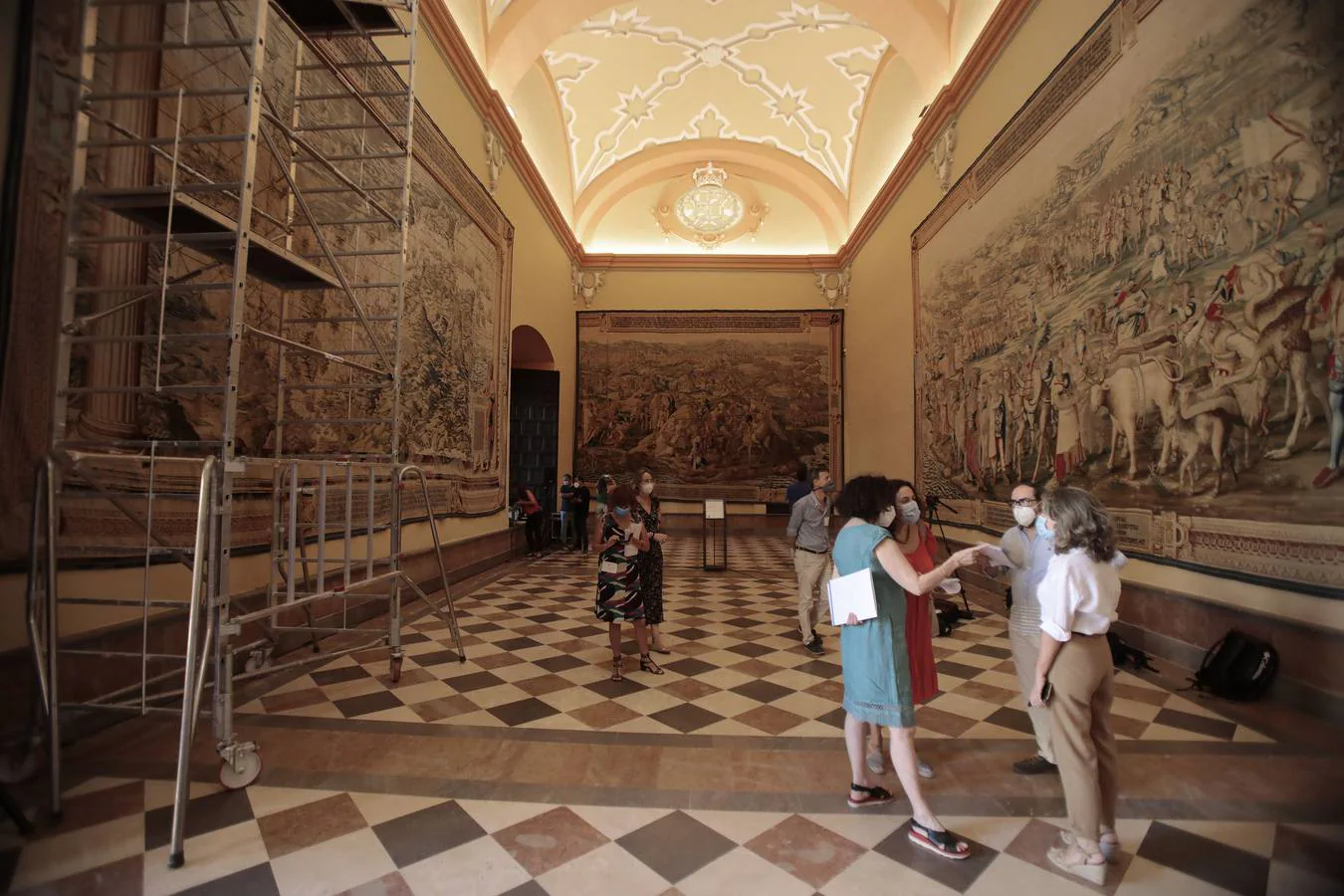 Vuelve a poder visitarse el Salón de los Tapices del Real Alcázar de Sevilla