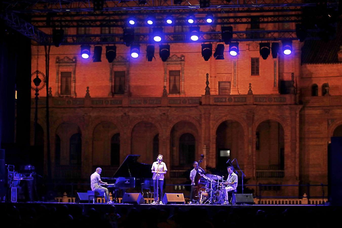 Las imágenes del concierto de Salvador Sobral en Sevilla