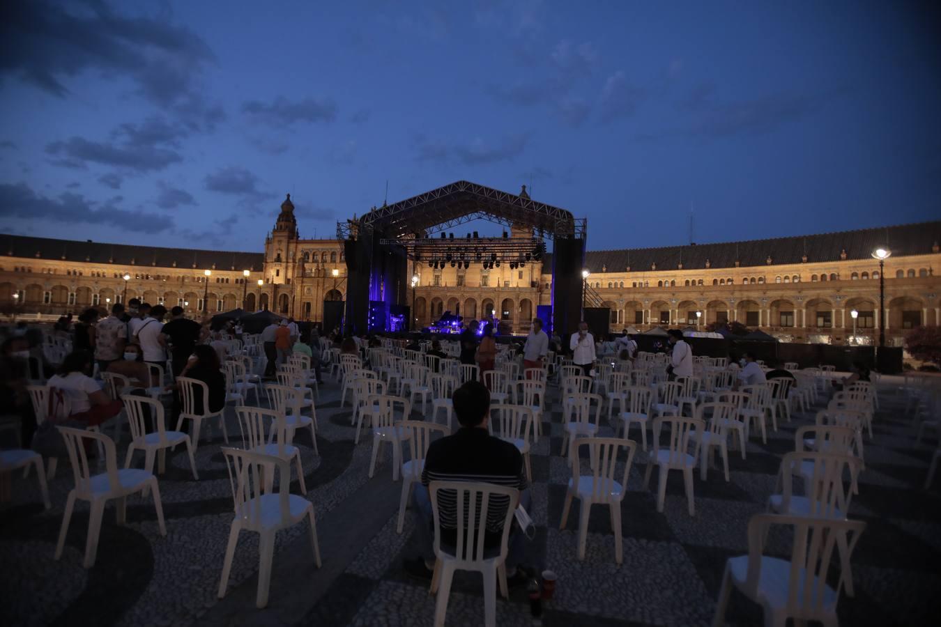 Las imágenes del concierto de Salvador Sobral en Sevilla