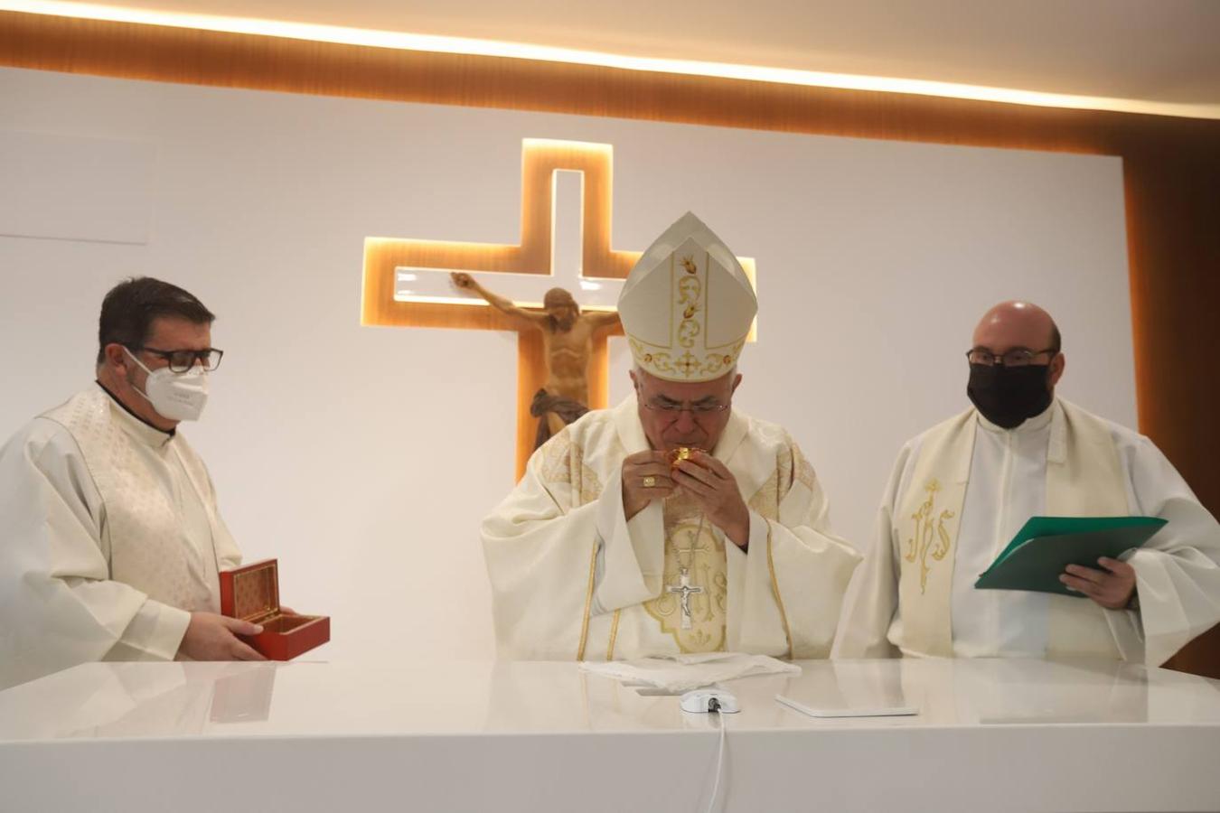 La bendición de la nueva iglesia del Beato Cristóbal de Santa Catalina, en imágenes