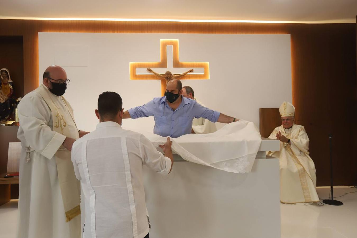 La bendición de la nueva iglesia del Beato Cristóbal de Santa Catalina, en imágenes