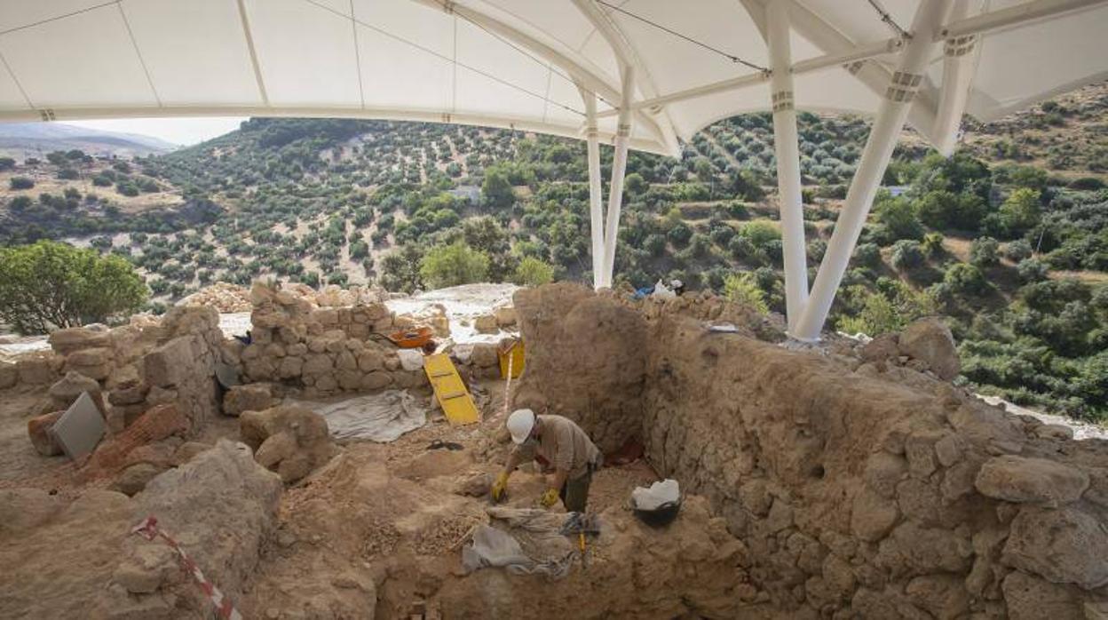 El yacimiento íbero del Cerro de la Merced en Cabra, en imágenes