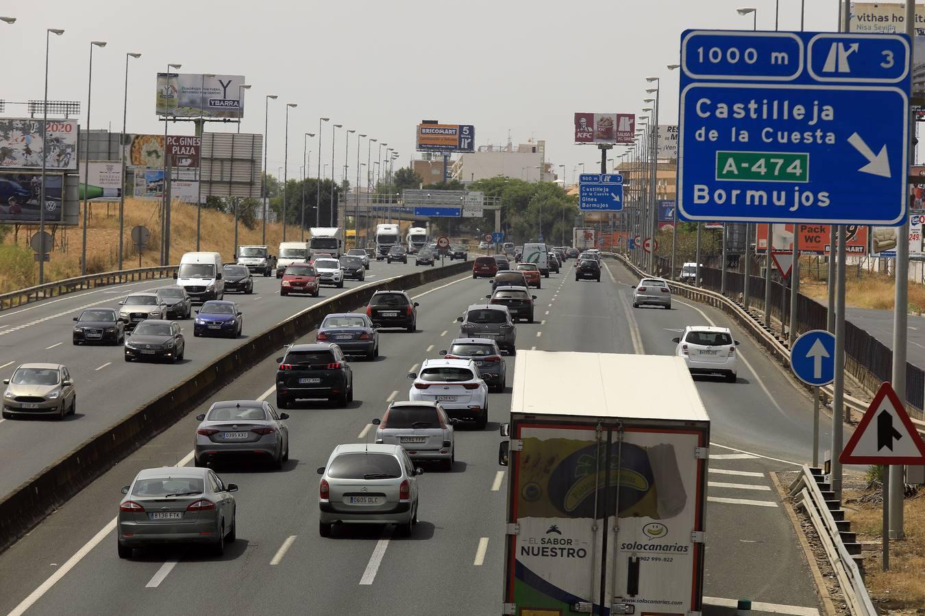 La Operación Salida de Sevilla, en imágenes