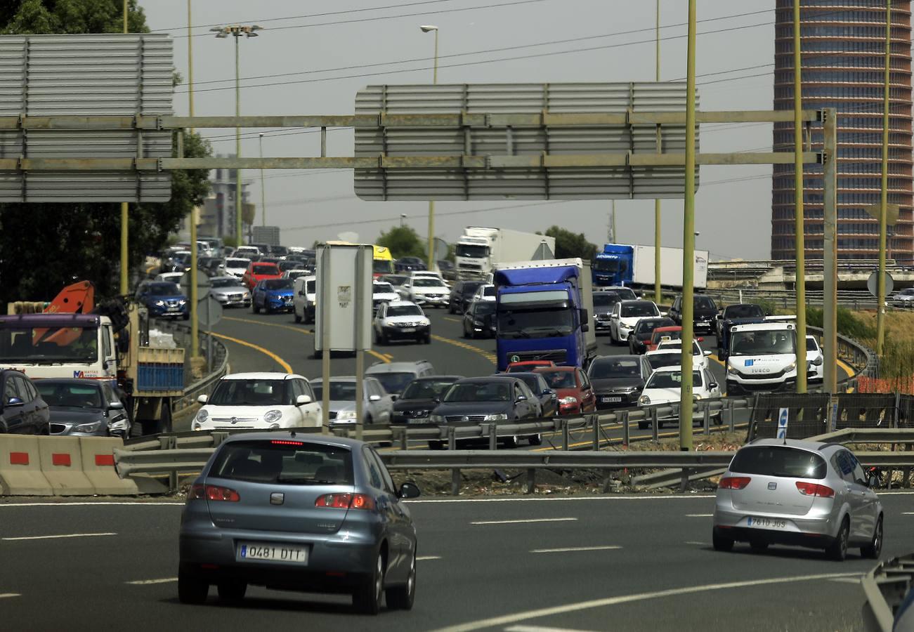 La Operación Salida de Sevilla, en imágenes