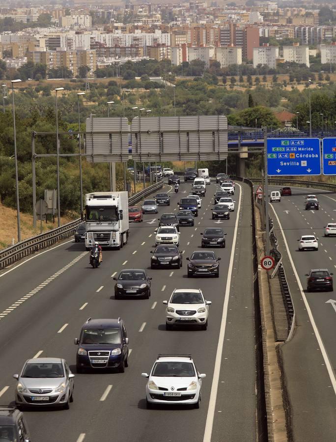 La Operación Salida de Sevilla, en imágenes