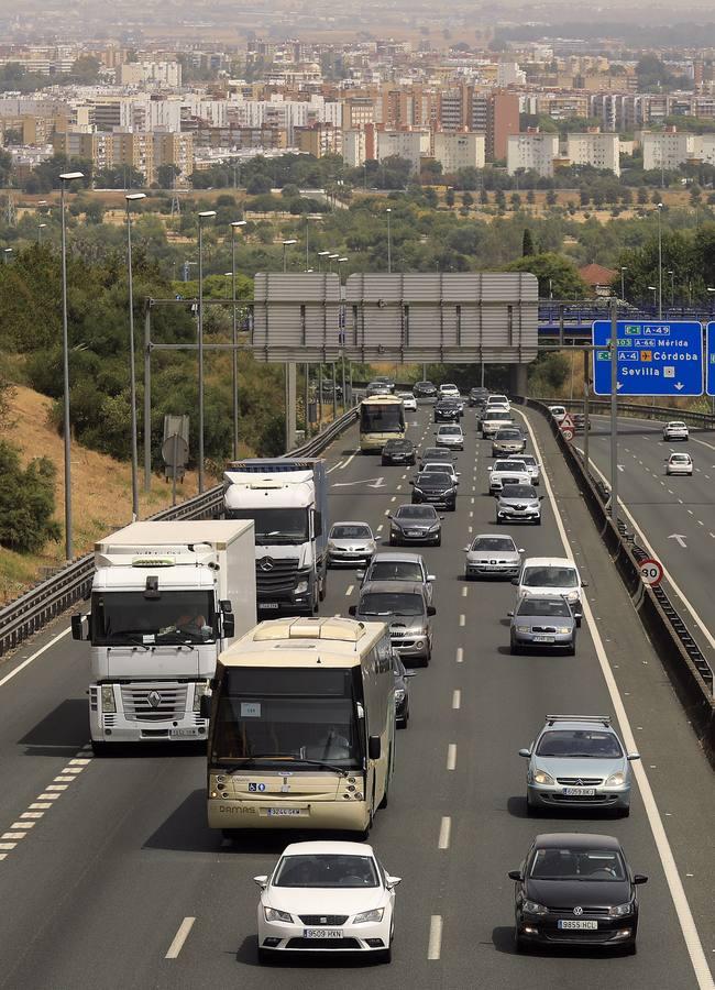 La Operación Salida de Sevilla, en imágenes