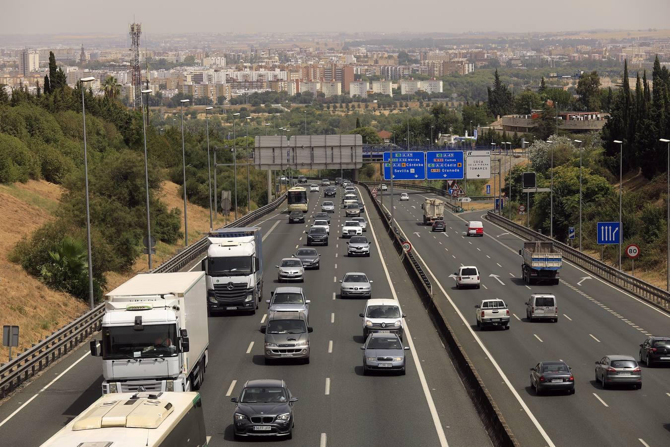 La Operación Salida de Sevilla, en imágenes