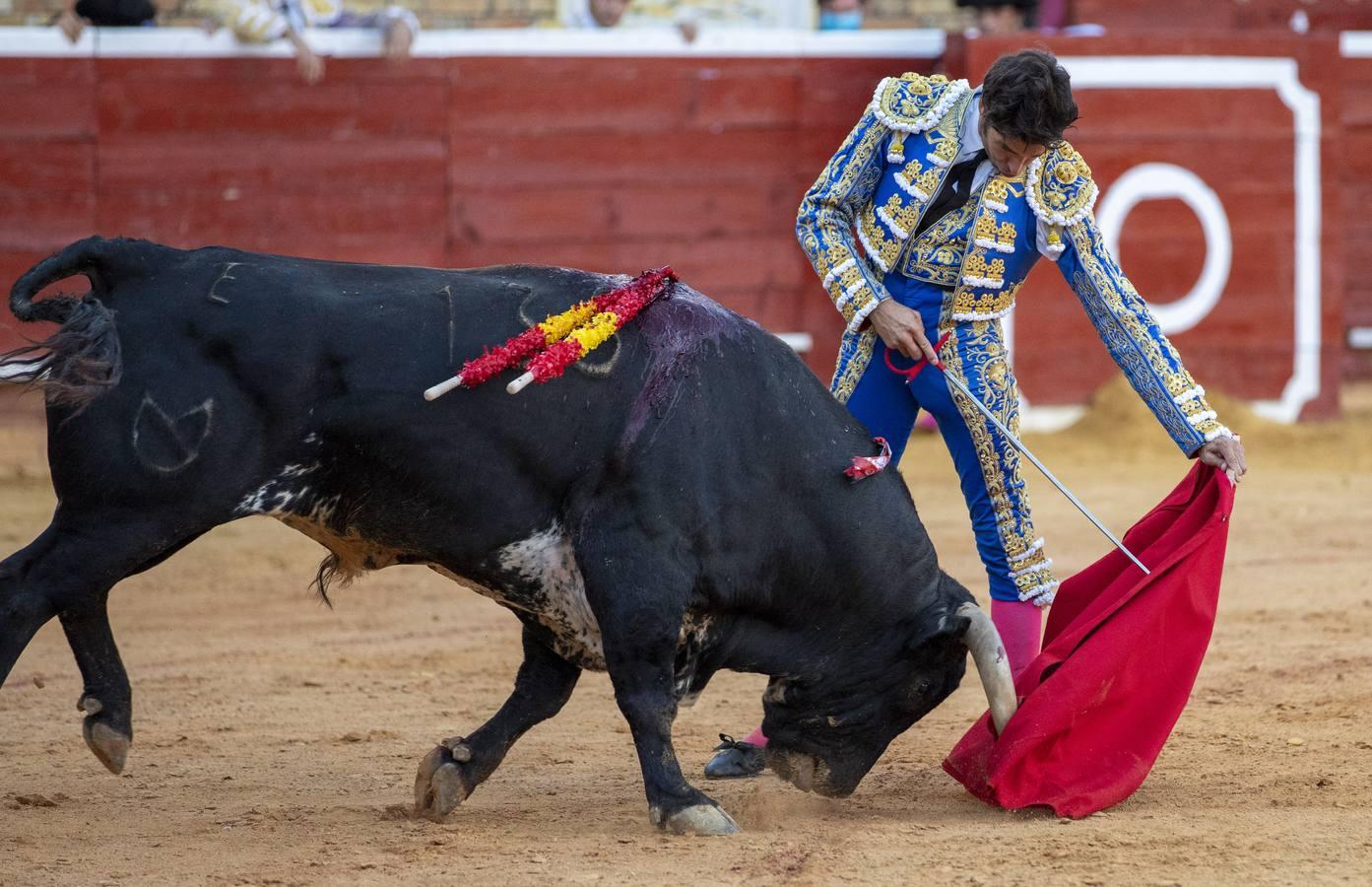 En imágenes, la primera corrida de toros de las Colombinas