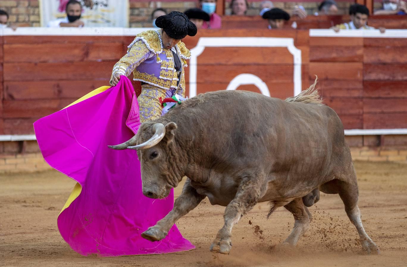 En imágenes, la primera corrida de toros de las Colombinas