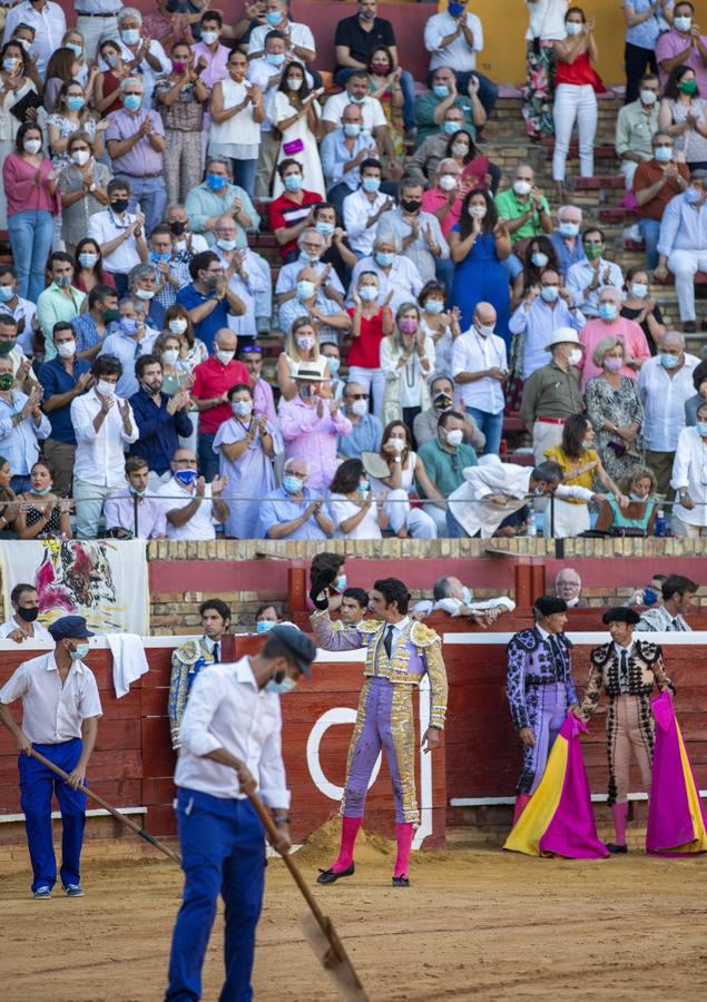 En imágenes, la primera corrida de toros de las Colombinas