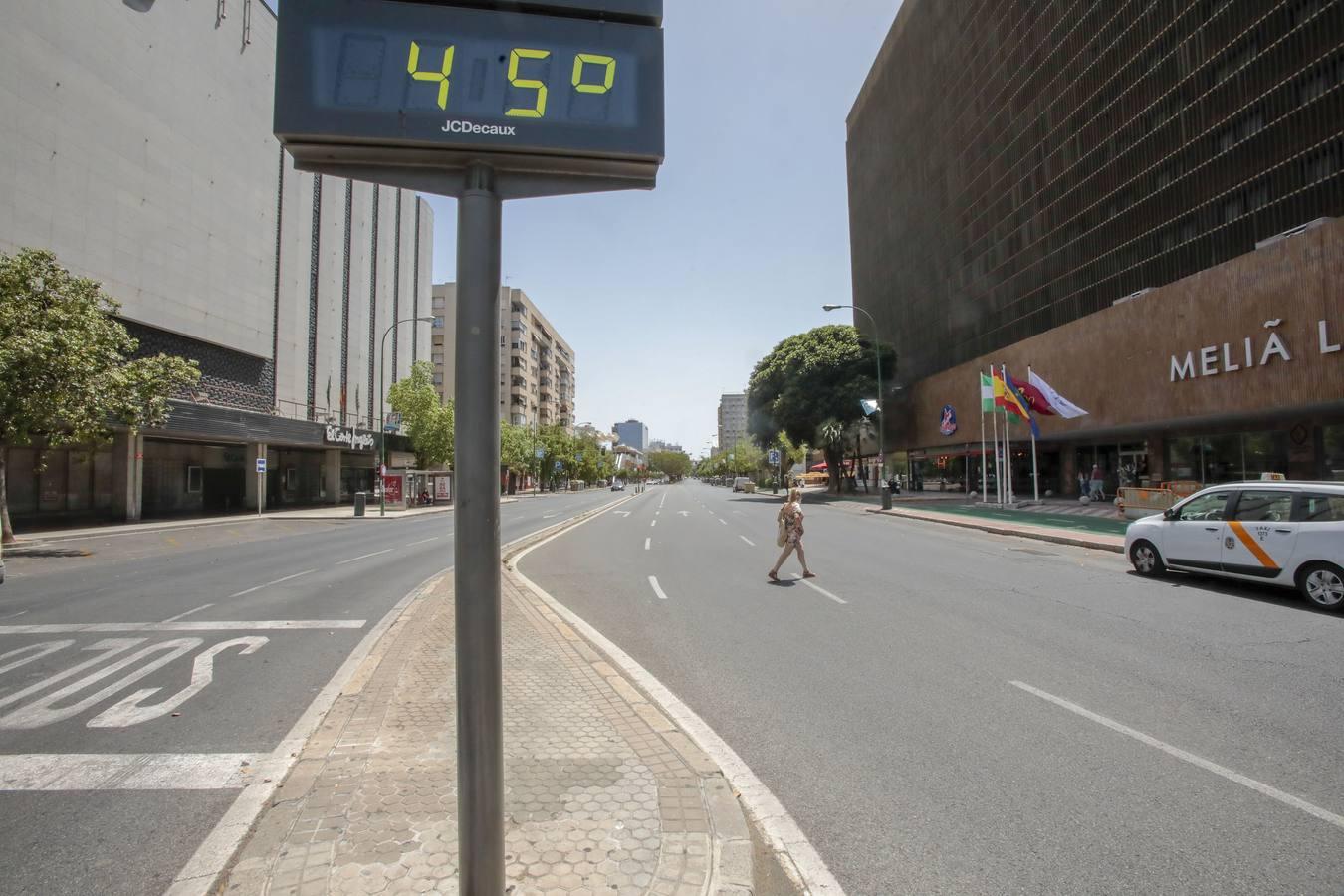 En imágenes, Sevilla se queda vacía con la llegada del mes de agosto