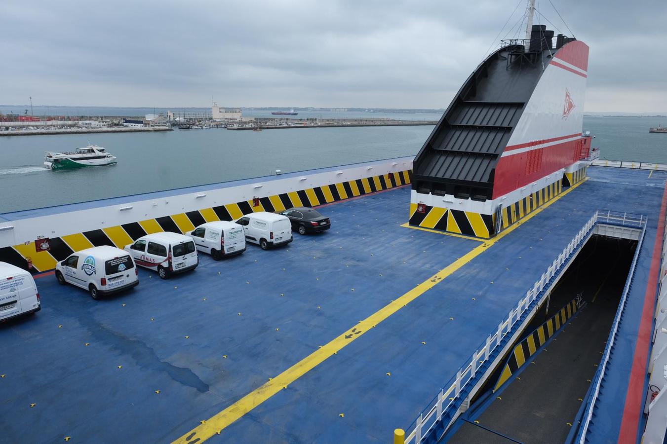 FOTOS: Así es el nuevo buque que une Cádiz con Canarias