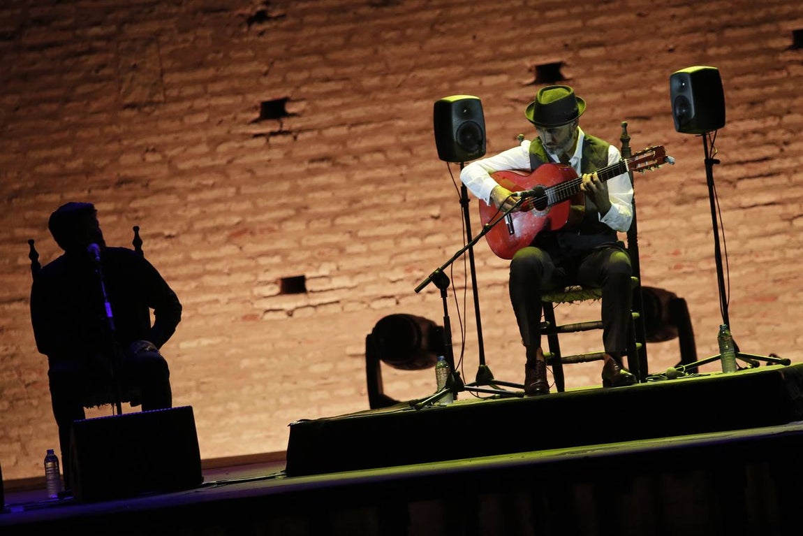 La Bienal de Flamenco alza el telón, en imágenes