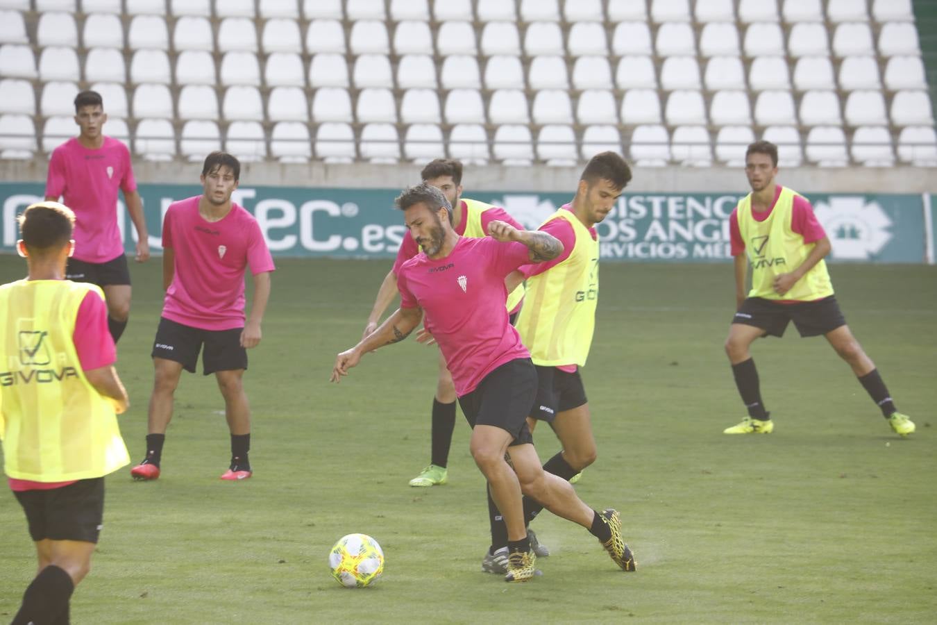 El triunfo del Córdoba CF ante el Córdoba B, en imágenes