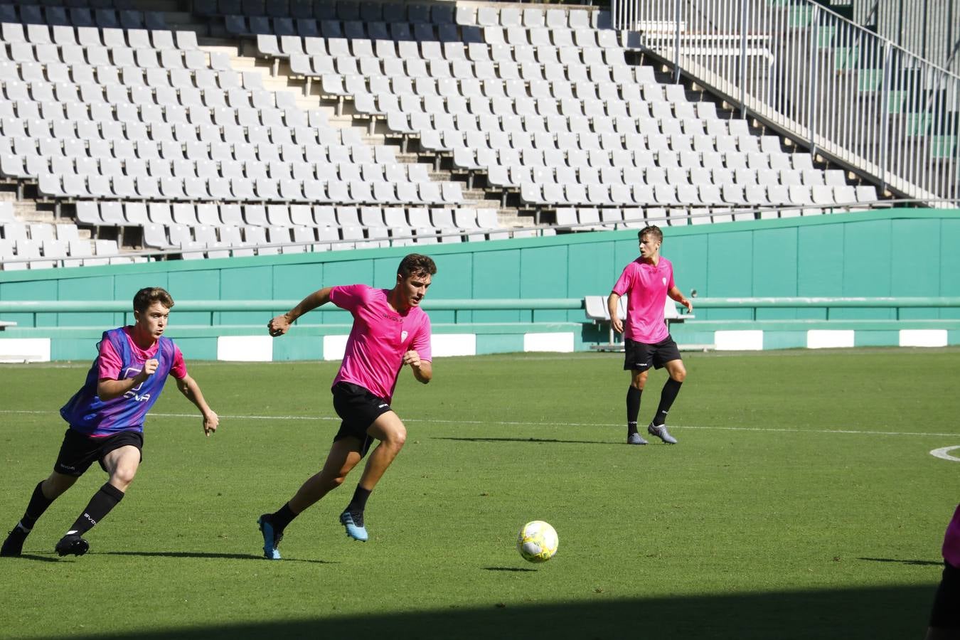 El triunfo del Córdoba CF ante el Córdoba B, en imágenes