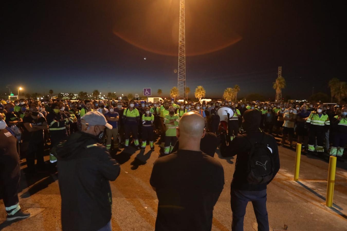 FOTOS: Indignación y preocupación entre los trabajadores del Metal