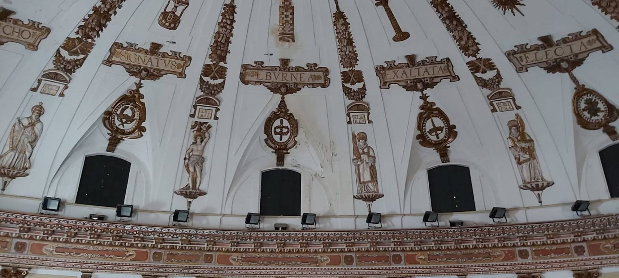 Patrimonio de Sevilla: el lamentable estado de la iglesia de San Hermenegildo, en imágenes