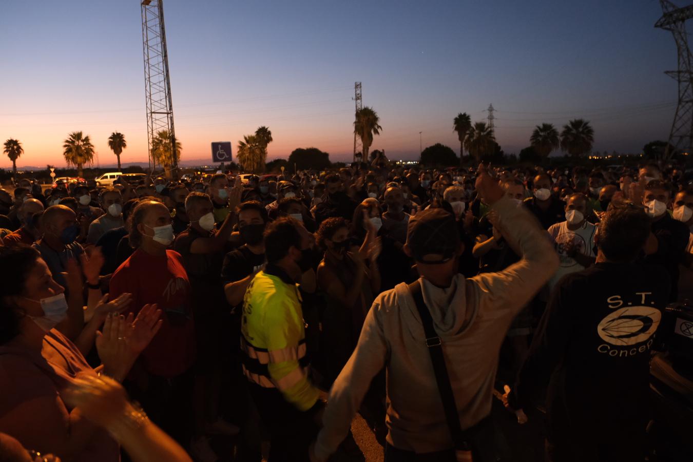 Fotos: Tercera jornada de paro y crispación en el Astillero de Puerto Real