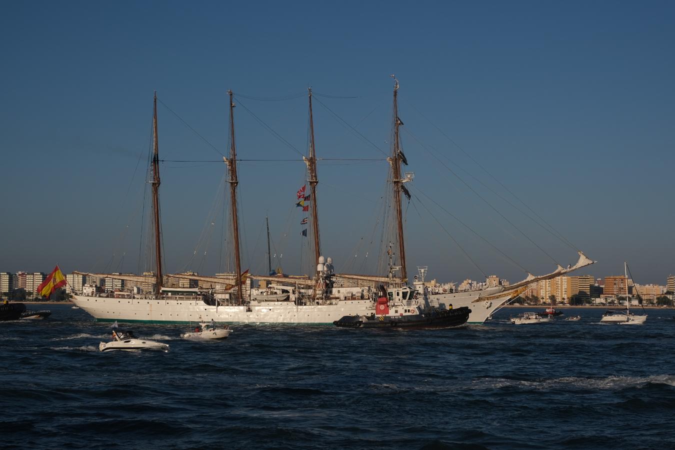 FOTOS: Elcano inicia su XCIII Crucero de Instrucción en homenaje a la primera vuelta al mundo