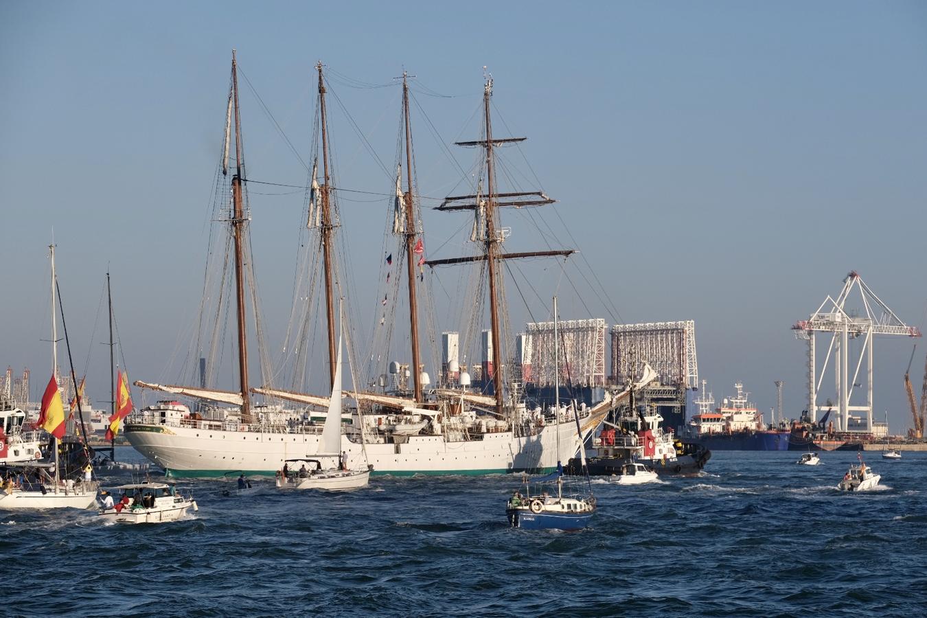 FOTOS: Elcano inicia su XCIII Crucero de Instrucción en homenaje a la primera vuelta al mundo