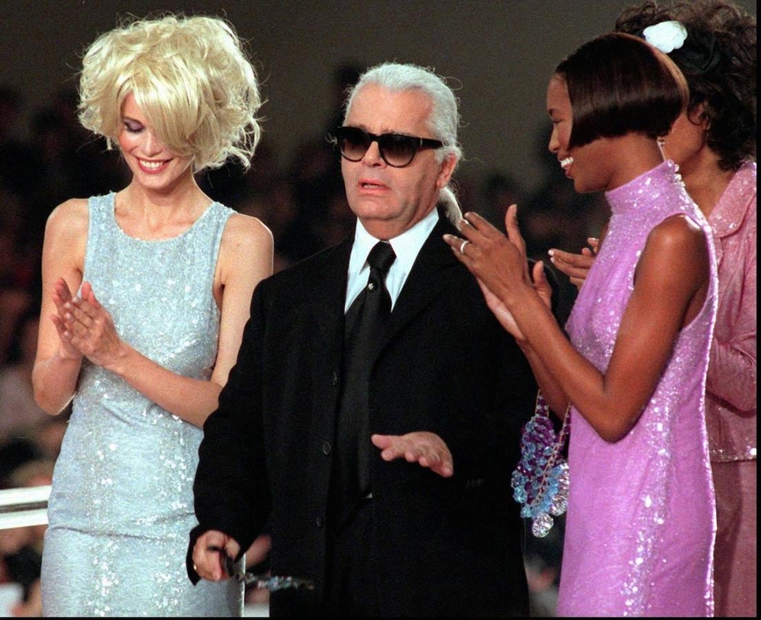 Junto a Karl Lagerfeld y Naomi Campbell. En 1996