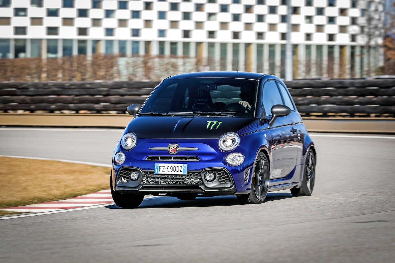 Fotogalería: Abarth 595 Scorpioneoro y 595 Monster Energy Yamaha