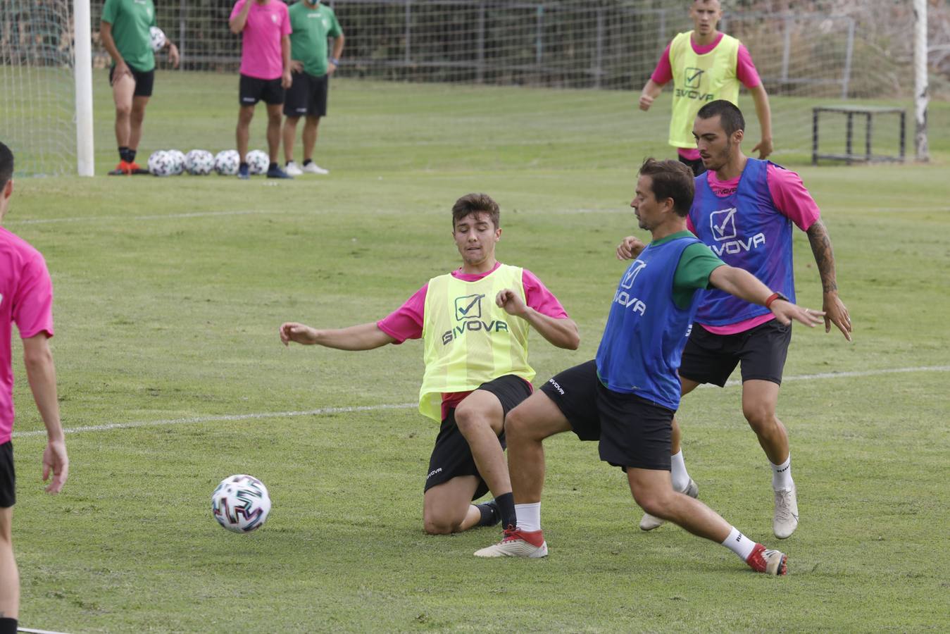 La vuelta de Bernardo Cruz al Córdoba CF y la incorporación de Ortiz, en imágenes