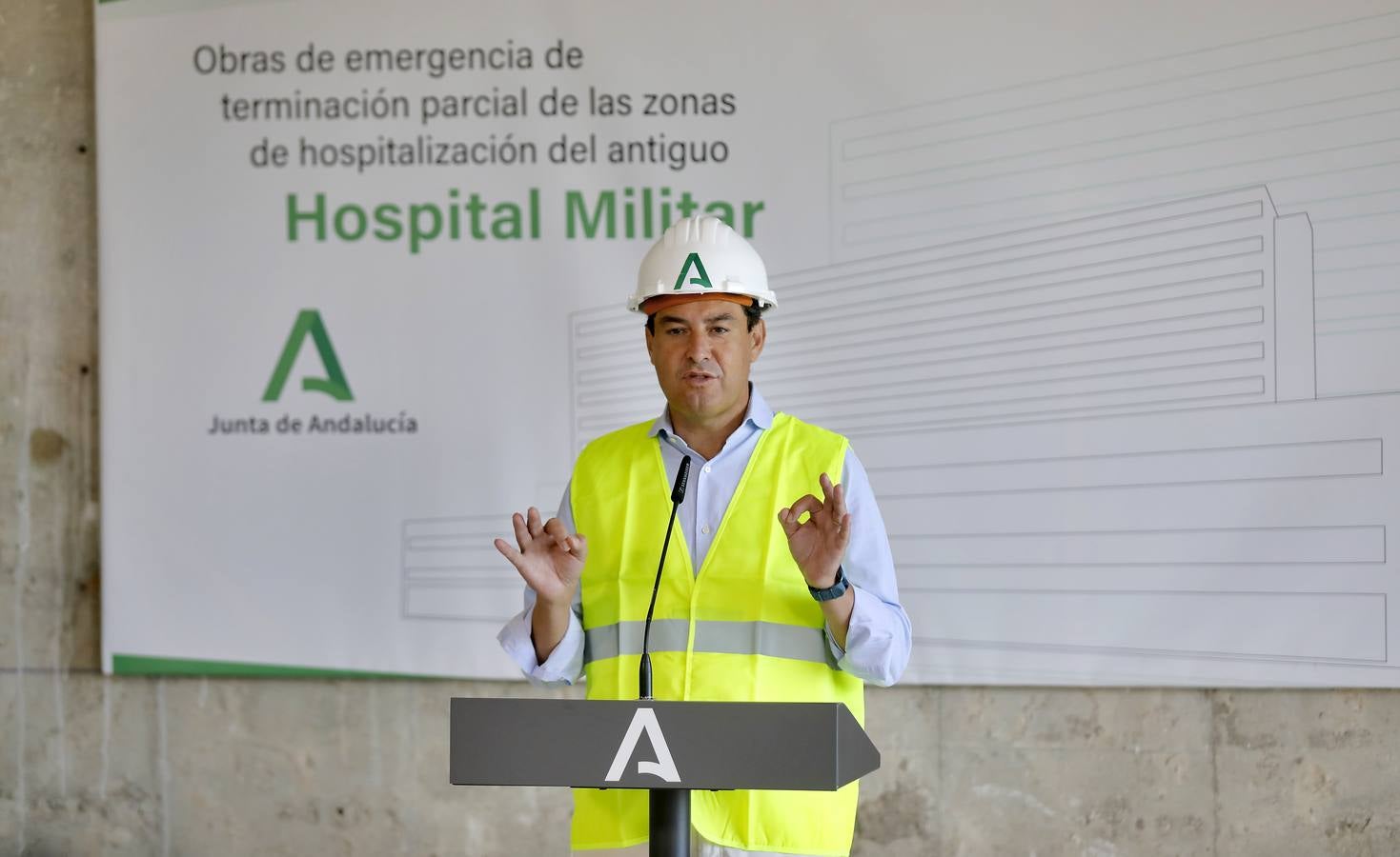 Moreno visita las obras de rehabilitación del antiguo Hospital Militar Vigil de Quiñones