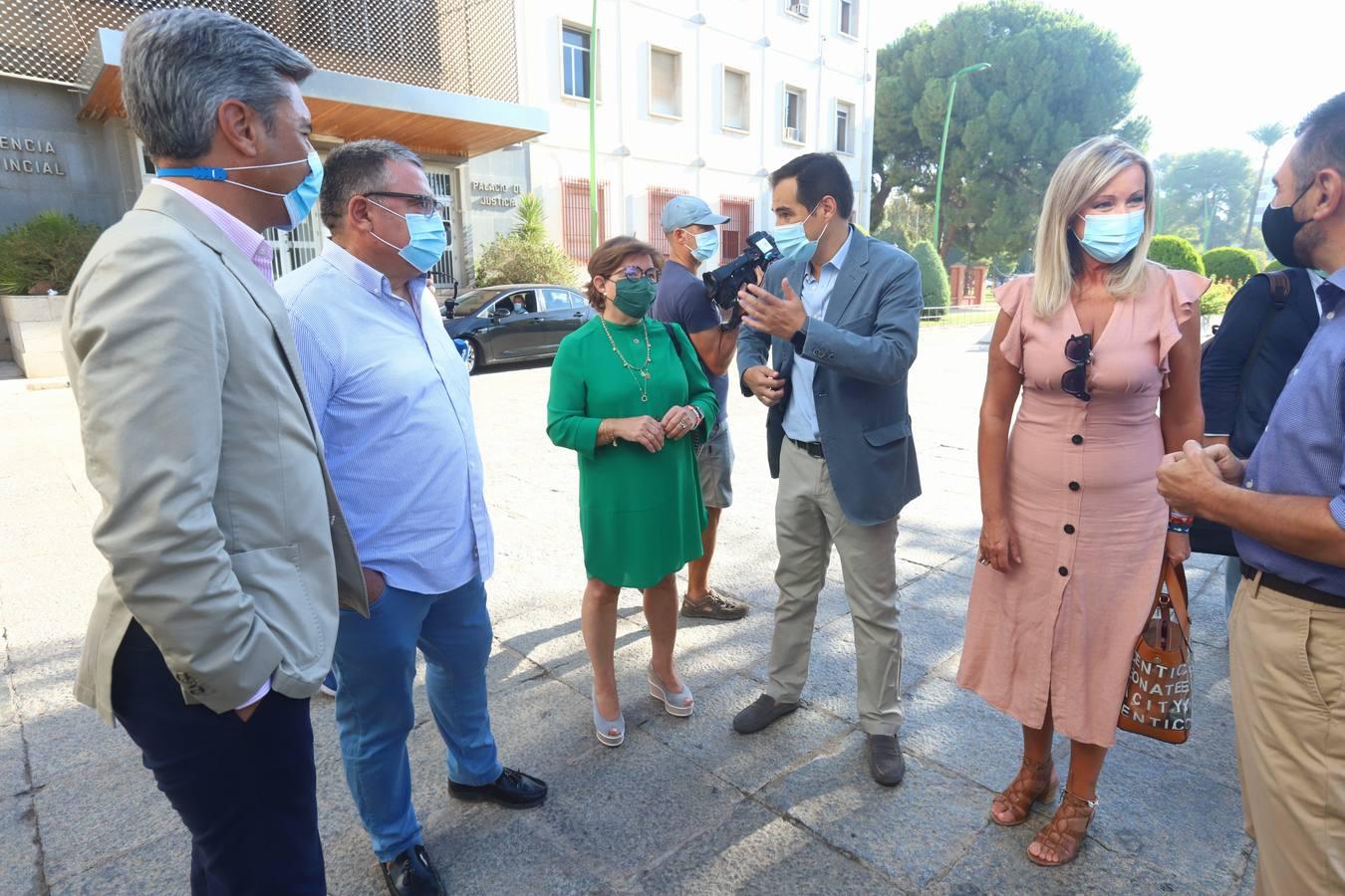 La protesta de los alcaldes del PP de Córdoba, en imágenes