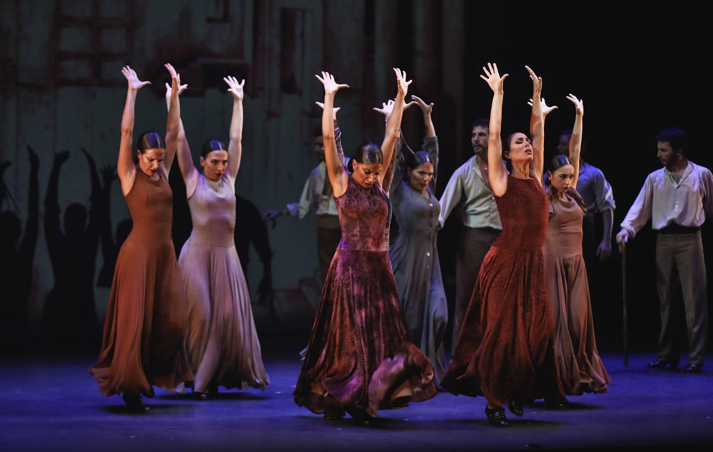 En imágenes, arranca la Bienal con el Ballet Flamenco de Andalucía