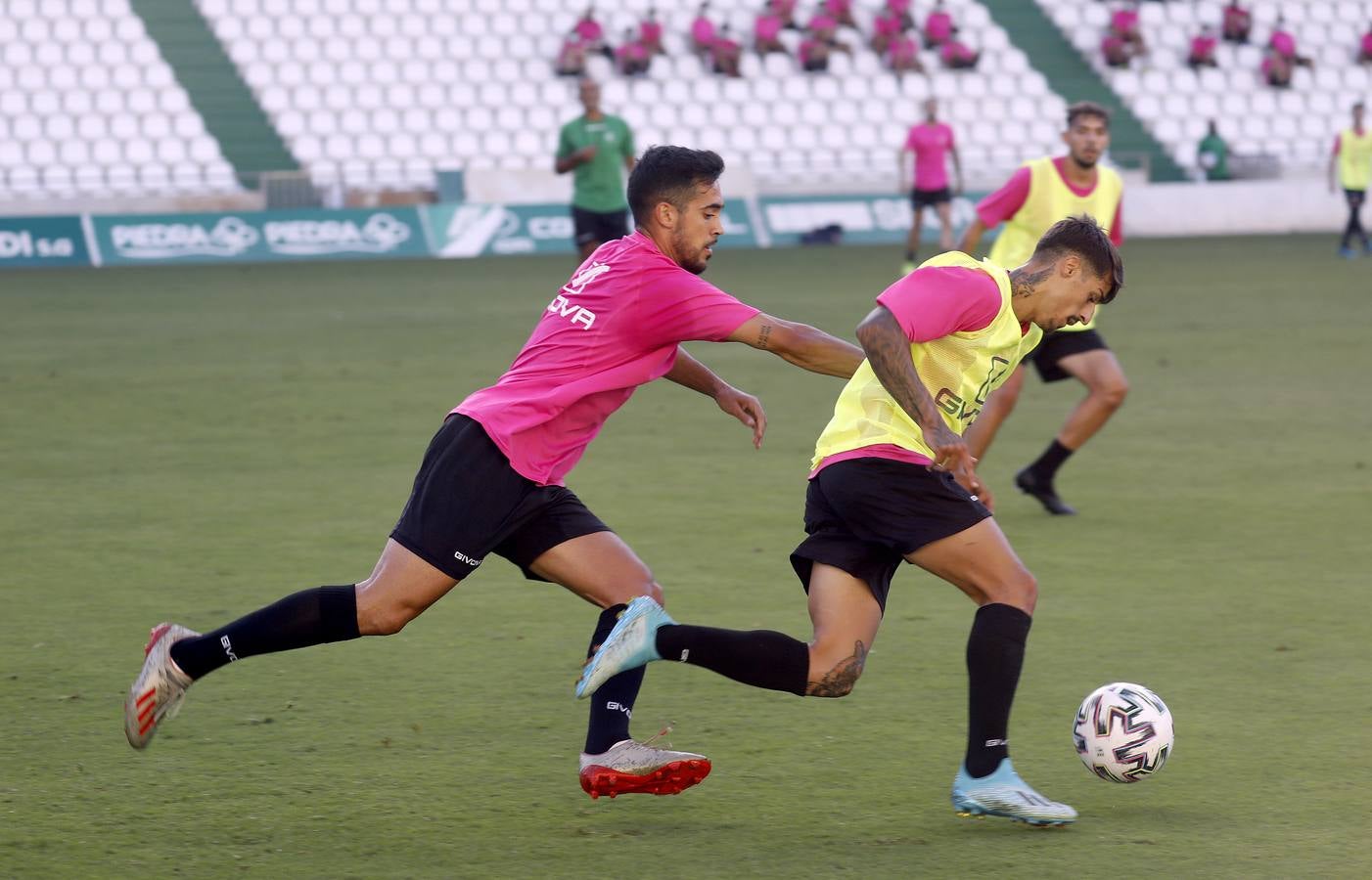 El partido de entrenamiento del Córdoba CF con el filial, en imágenes