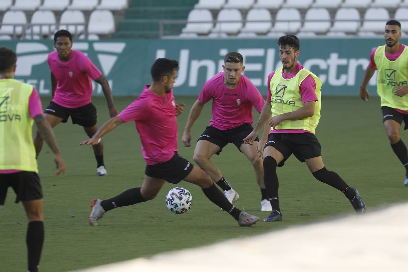 El partido de entrenamiento del Córdoba CF con el filial, en imágenes