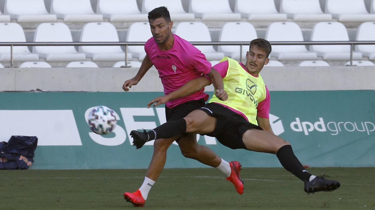 El partido de entrenamiento del Córdoba CF con el filial, en imágenes