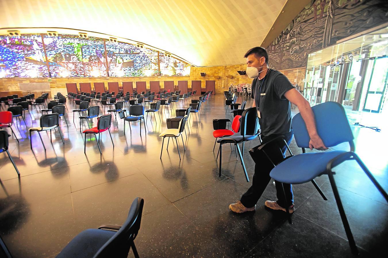 Los preparativos de la vuelta al campus universitario, en imágenes