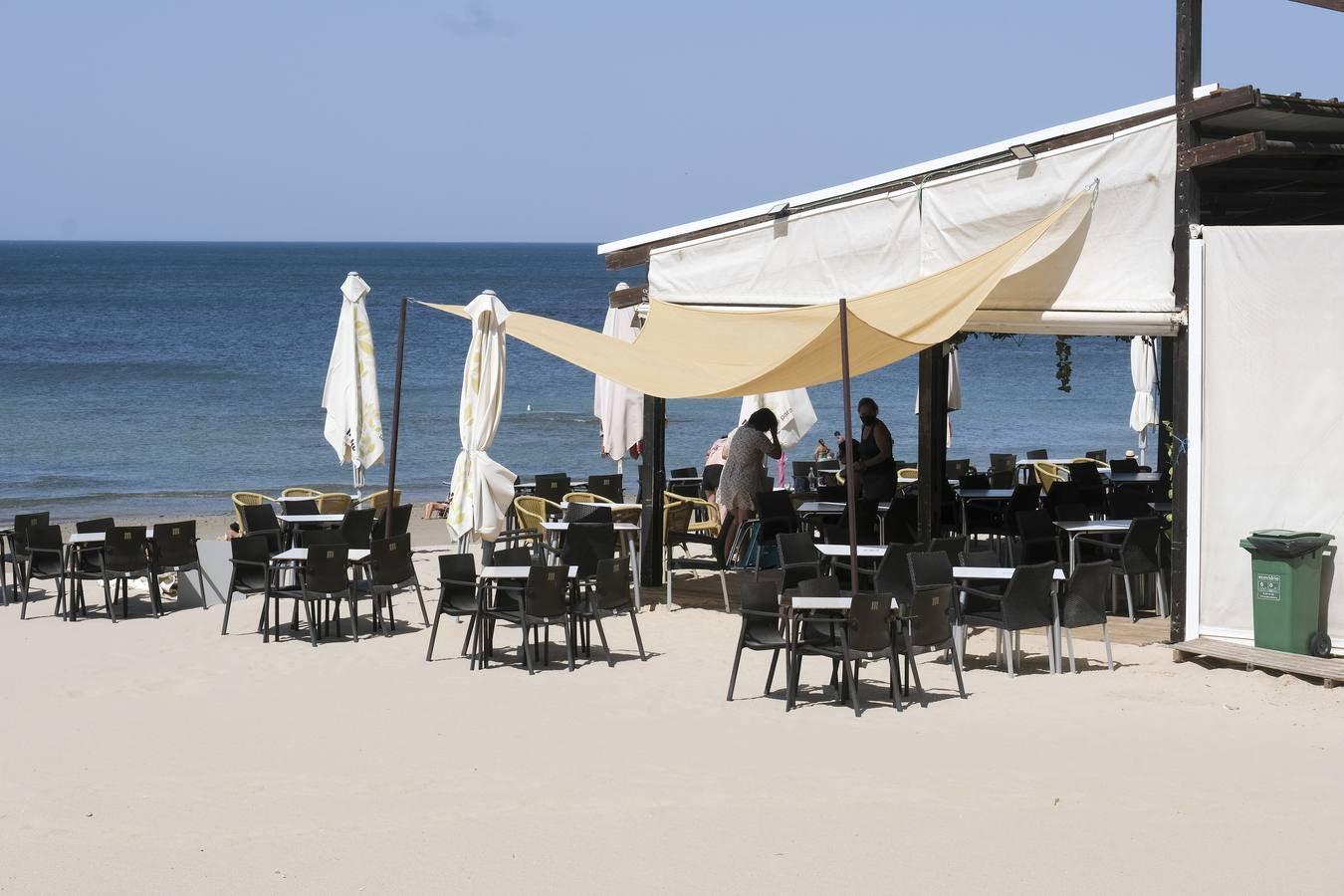 FOTOS: Llega septiembre... y las playas de Cádiz se vacían de turistas