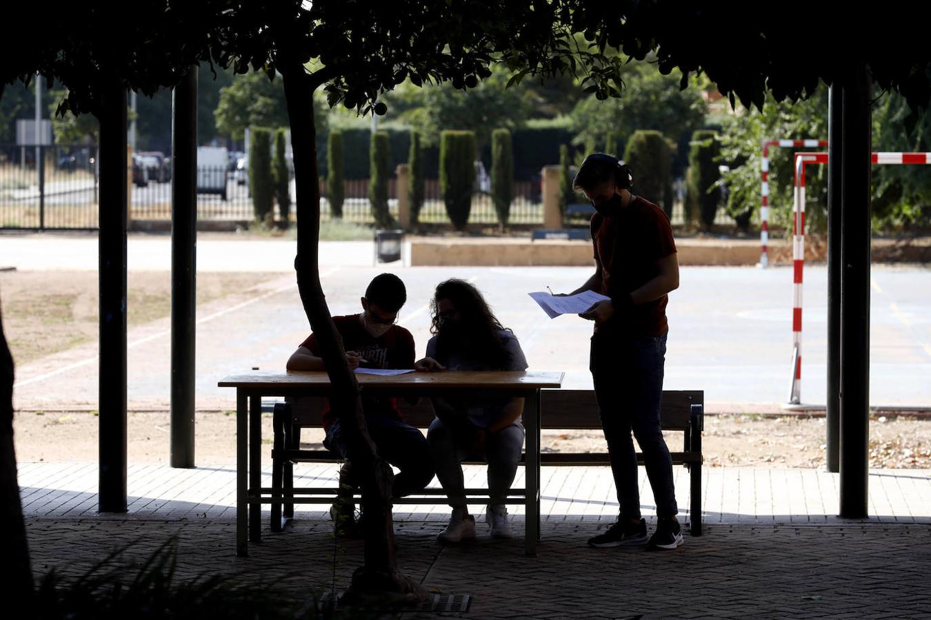 En imágenes, los preparativos para el comienzo del curso en Córdoba