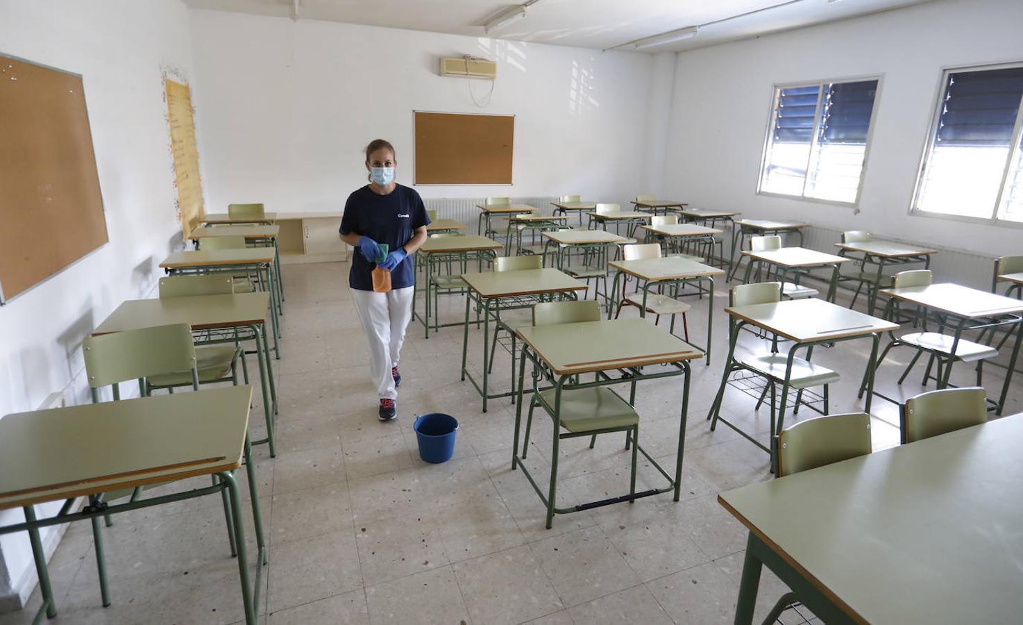 En imágenes, los preparativos para el comienzo del curso en Córdoba