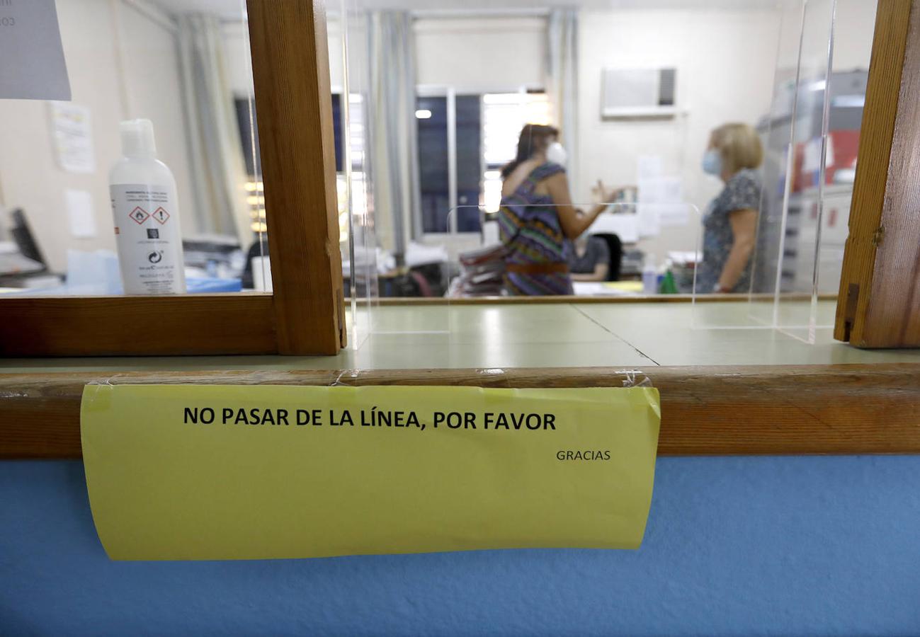 En imágenes, los preparativos para el comienzo del curso en Córdoba