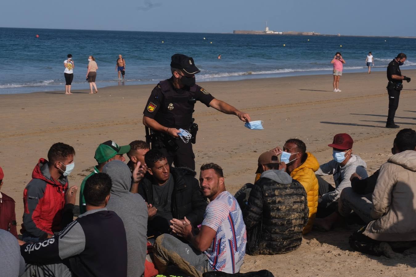 Llegan cuatro pateras a la costa de Cádiz