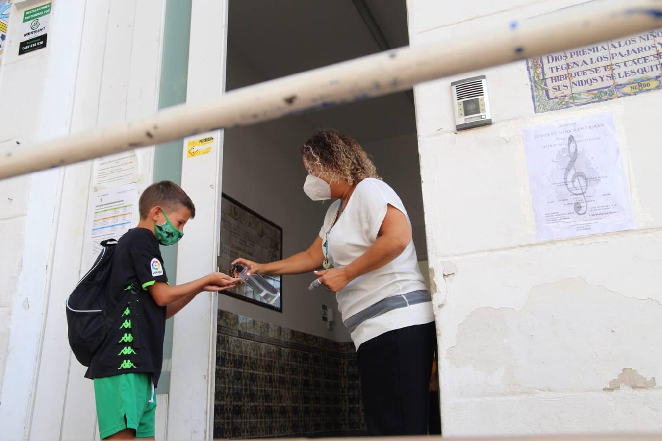 Vuelta al cole en Sevilla: «Los profesores queremos volver, pero no podremos abrazar a los alumnos»