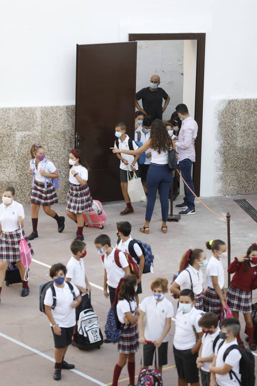 En imágenes, así ha sido la vuelta al colegio en Córdoba (I)