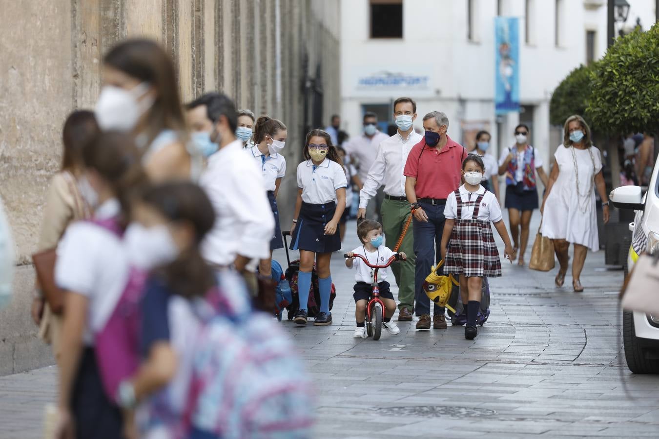 En imágenes, así ha sido la vuelta al colegio en Córdoba (I)